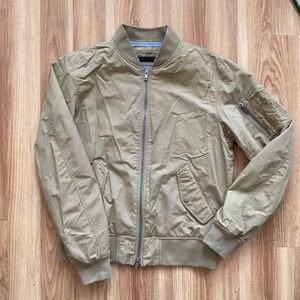 Uniqlo bomber jacket light weight